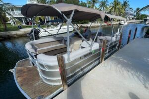 Cudjoe Key, Florida Boat Rental Services - Your Boat Setup: Tritoon Comfort Plus GPS You Can Follow