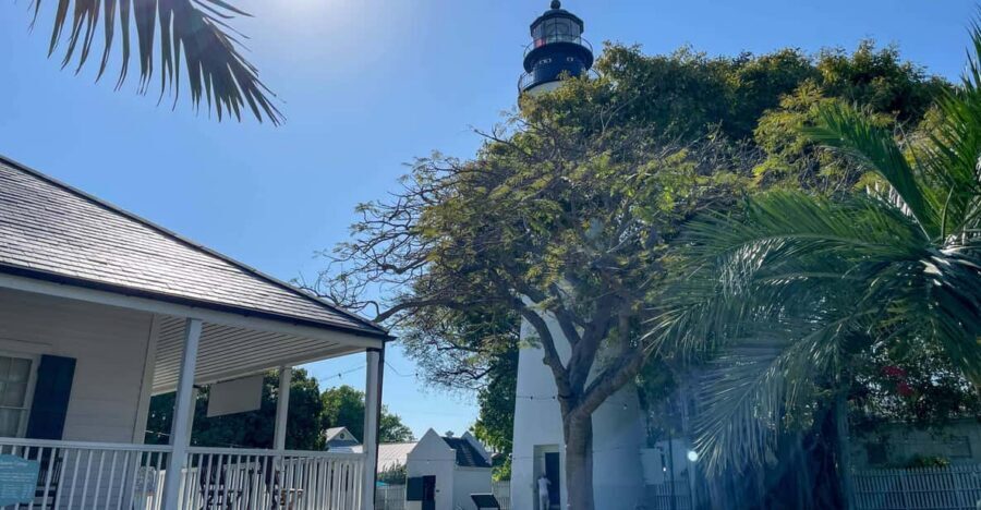 Key West GPS Audio Tour: From Seaside Village to Micro State - Classic drink-and-bite breaks: Captain Tony’s and Sloppy Joe’s
