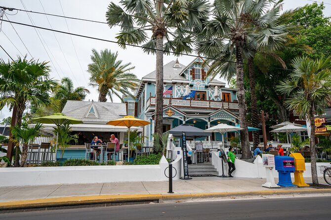 Key West: Haunted Pub Crawl Walking Tour - A Stop-by-Stop Night Walk Through the Haunted Route