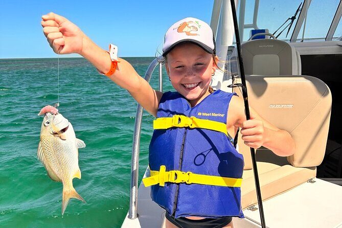 Key West Sandbar Fishing Snorkel Catch and Cook Excursions - The Sailfish 270 WAC setup: comfort that makes the day easier