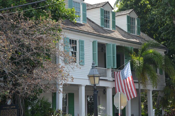 Key West Smartphone guided Ghost Walking Tour App/GPS/EMF Reader - Ghost Walking with GPS: What This Smartphone Tour Actually Feels Like