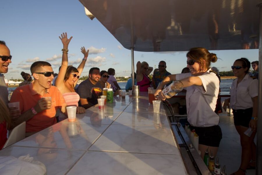 Key West: Sunset Dinner Cruise with Open Bar & Live Music - Price and value: what $92 buys you in Key West