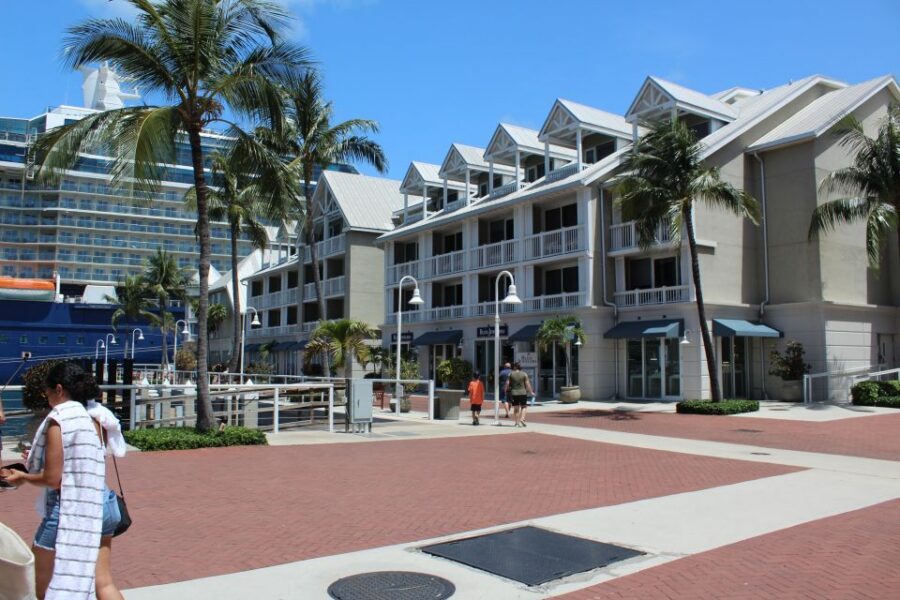 Miami: Key West Boat Tour w/ Optional Snorkeling & Open Bar - Should You Book This Miami to Key West Snorkeling Day Trip?